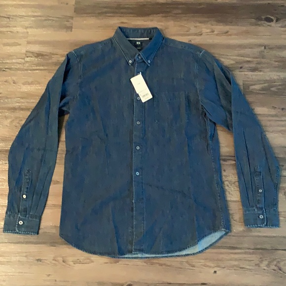 Uniqlo Other - Uniqlo Men’s Stretch Denim Slim fit Shirt